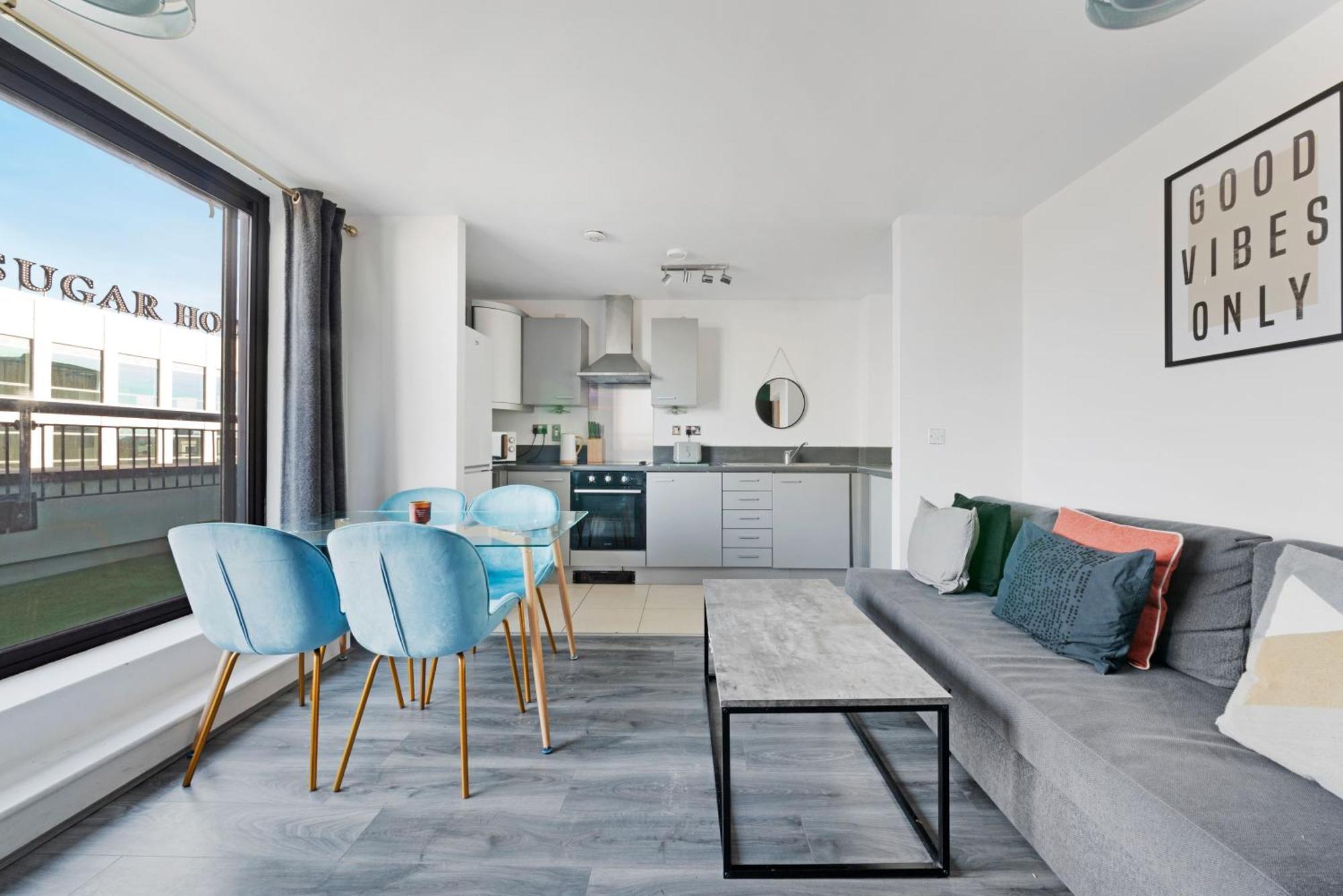 Penthouse W/ Hot Tub Near Stratford, Westfield Apartment Лондон Екстериор снимка