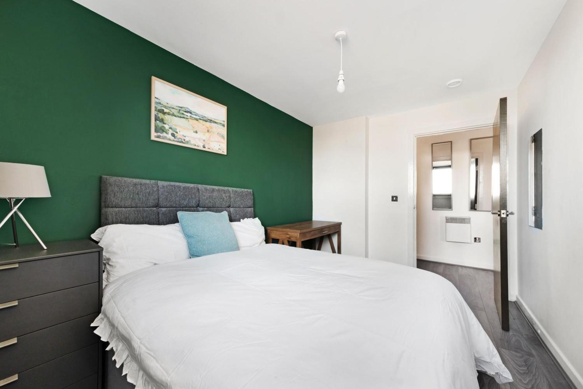Penthouse W/ Hot Tub Near Stratford, Westfield Apartment Лондон Екстериор снимка